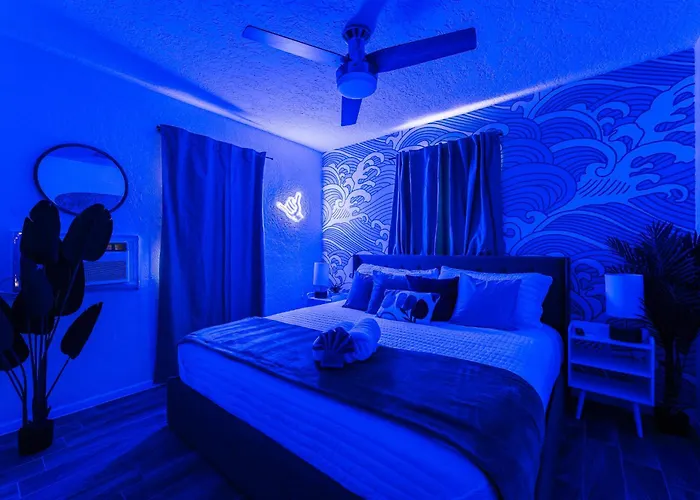 Surfari Pompano! Heated Pool Home 9 Mins To Beach