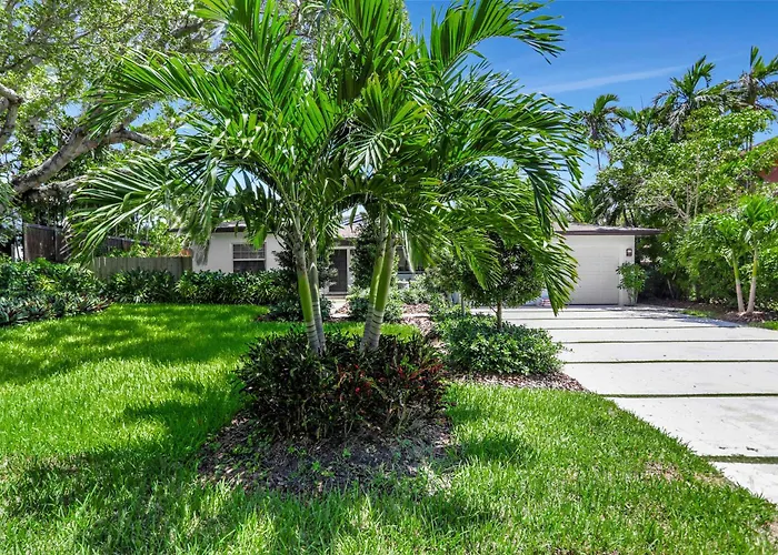 Ocean Breeze Villa - 3 Bdr Pool