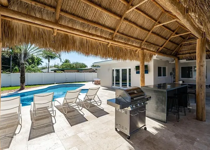 Heated Pool - 1 Mile To Beach - Firepit